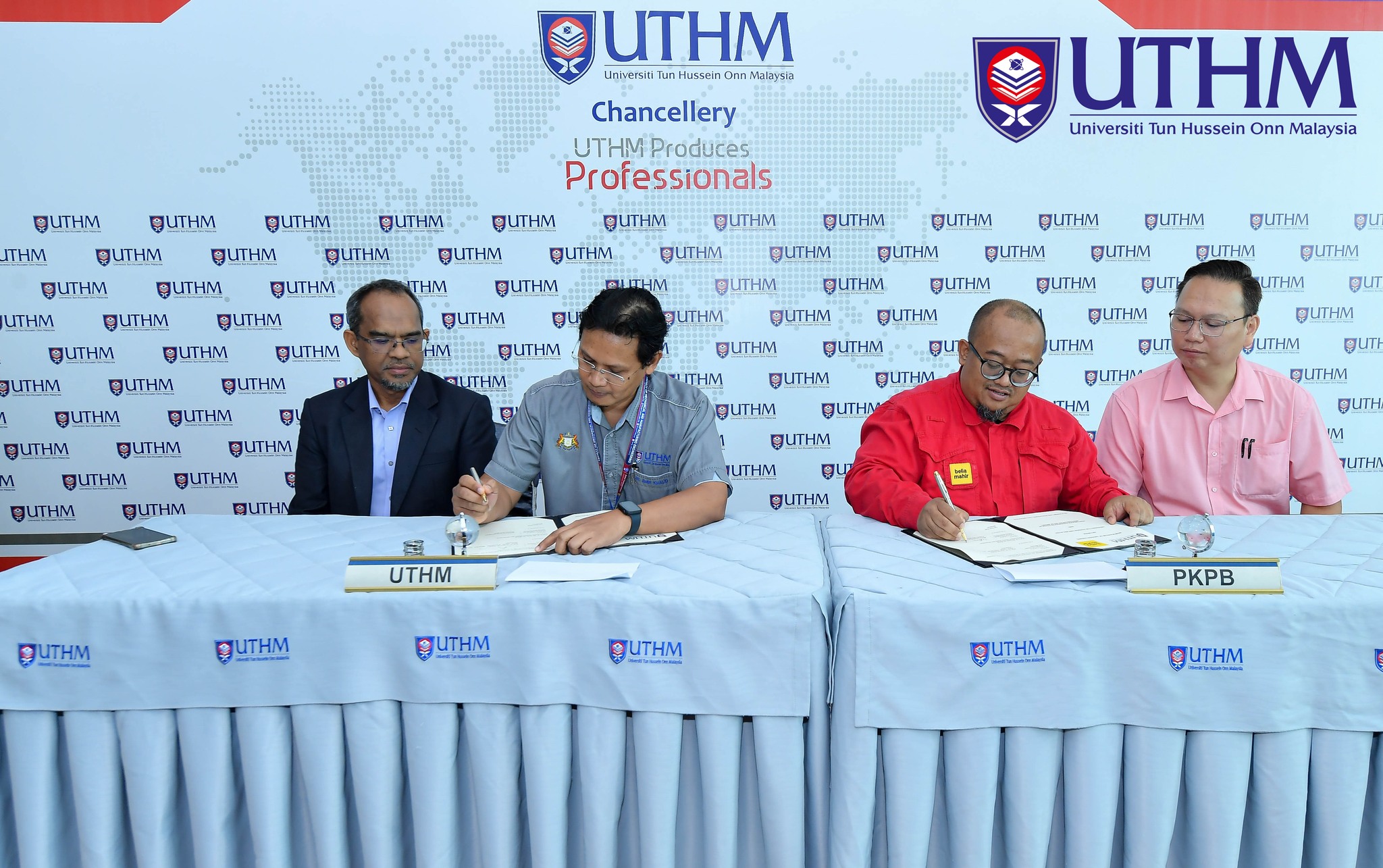 Majlis Menandatangani Memorandum Persefahaman (MoU) antara UTHM dan Pertubuhan Kebangsaaan Pekerja Berkemahiran (Belia Mahir)